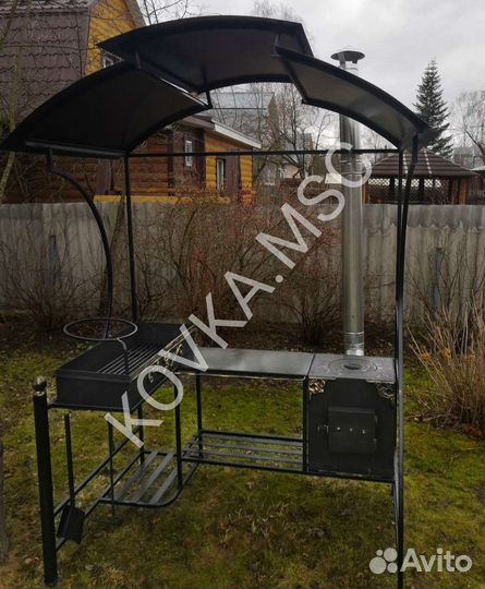 Мангал с крышей