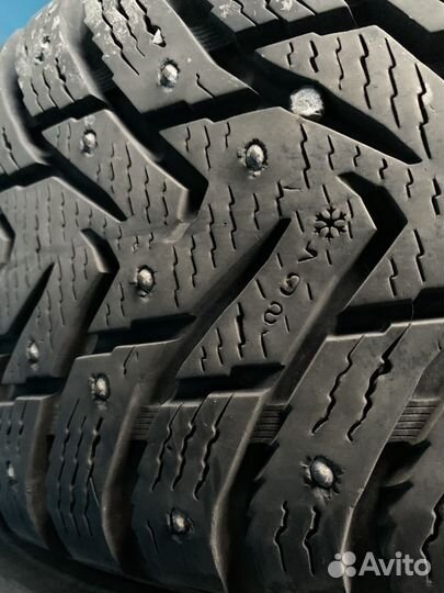 Nokian Tyres Hakkapeliitta 8 SUV 235/65 R17 108T