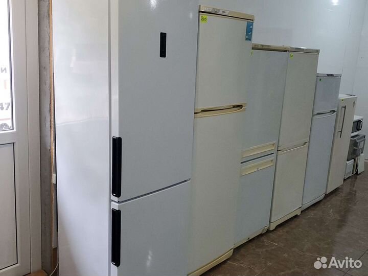 Холодильник б/у на гарантии. Доставка