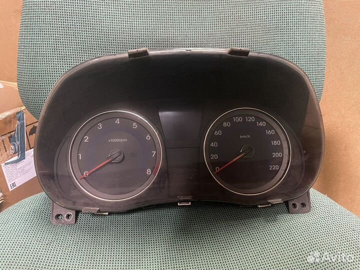 Hyundai Solaris Панель приборов