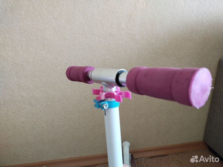 Самокат детский двухколесный для девочки б/у