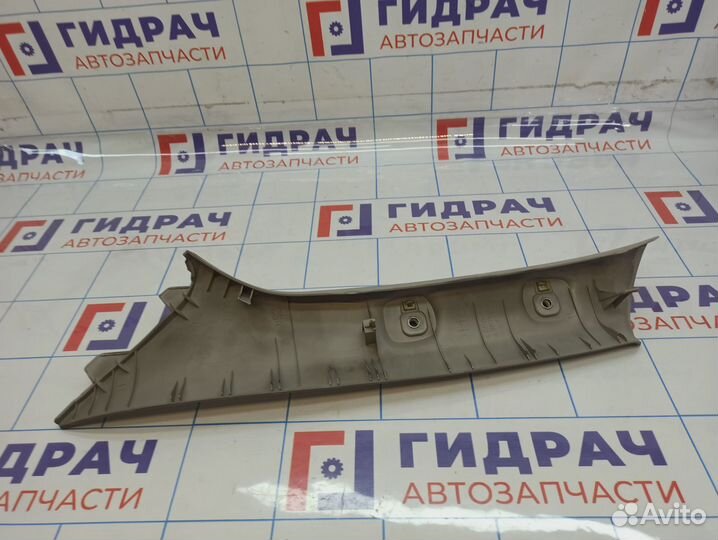 Обшивка стойки передней правой верхняя Toyota Land