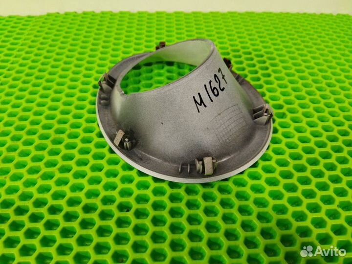 Накладка противотуманной фары правая Land Rover