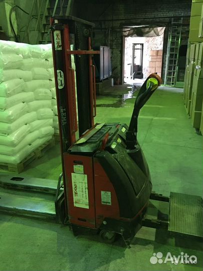 Самоходный штабелер высота мачты 2,5 -3,0 м аренда