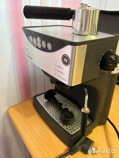 Кофеварка рожковая redmond