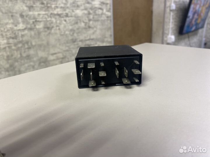 Реле 301 управления светом Ауди 100 А6 С4