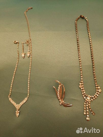 Бусы и бижутерия