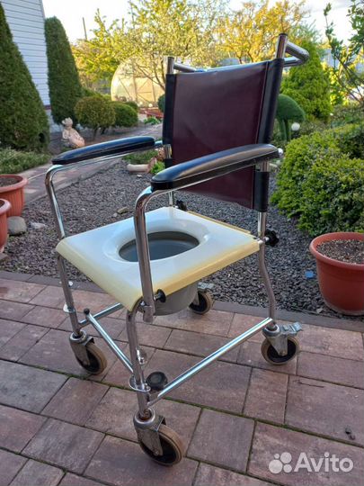 Кресло-коляска-туалет