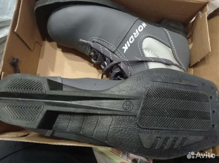 Лыжные ботинки