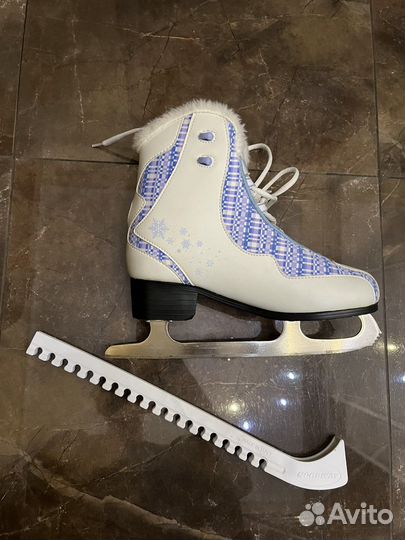 Коньки фигурные женские
