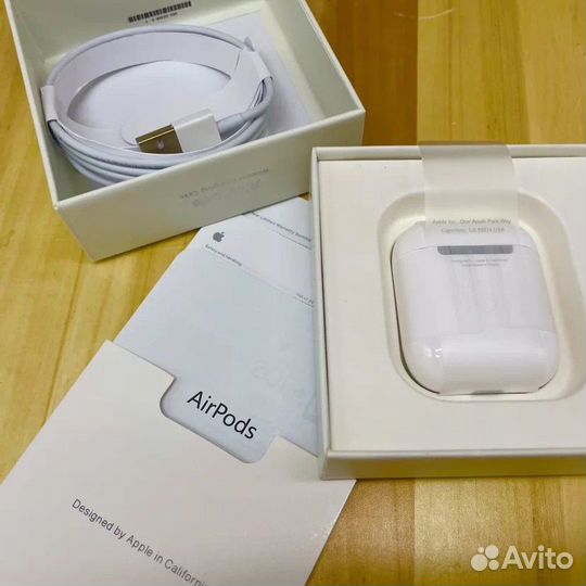 Беспроводные наушники Apple AirPods 2