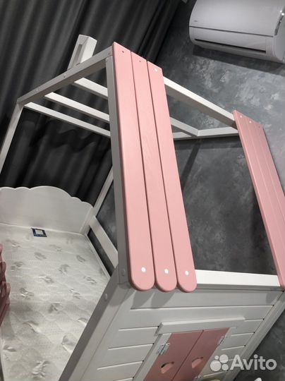 Детская кровать домик