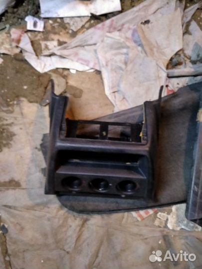 Mercedes-benz 190 E W201 консоль центральная