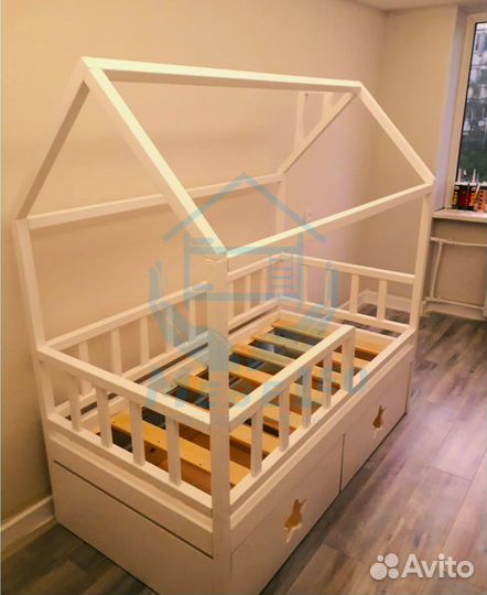 Кровать Домик