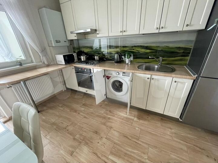 1-к. квартира, 40 м², 8/9 эт.