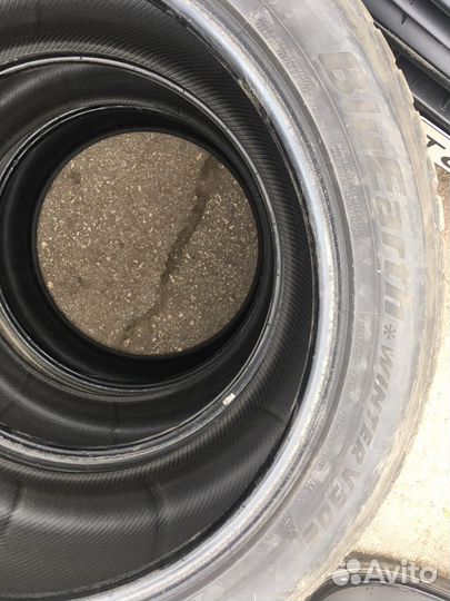 Yokohama BluEarth Winter V905 295/40 R21