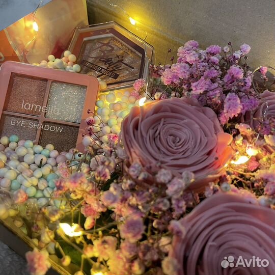 Подарок. Подарочный набор. Бьюти бокс. Цветы