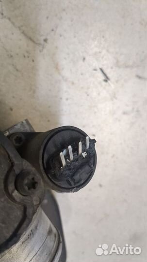 Заслонка дроссельная Chrysler Voyager, 1998