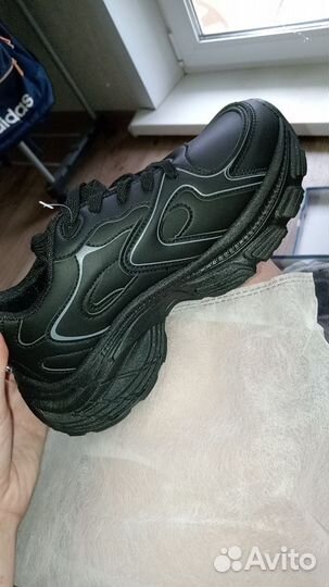 Кроссовки женские 40 размер