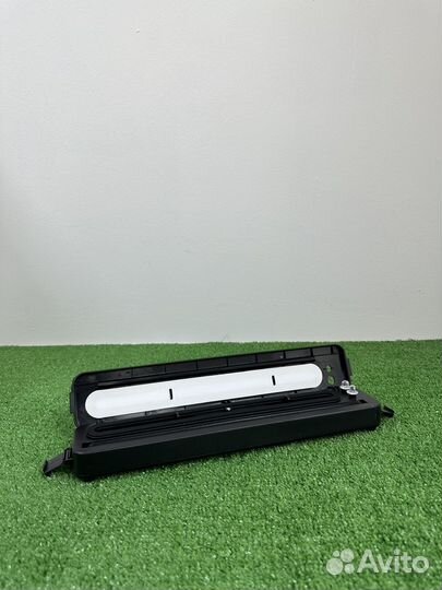 Вакуумный упаковщик продуктов