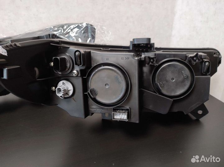 Блок фары Niva Travel лев/прав