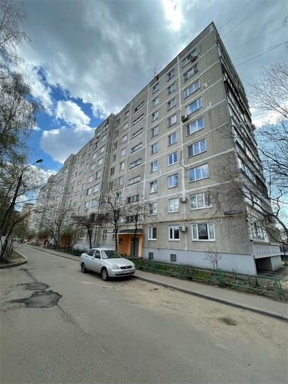 2-к. квартира, 50 м², 3/9 эт.