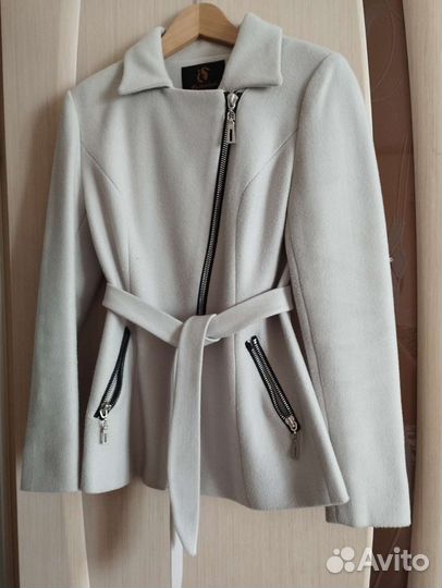 Весеннее Пальто/пиджак на девочку 158-164 см