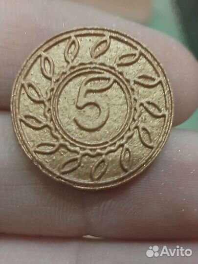 Монеты Пятерочка копии Брак