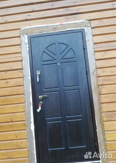 Дверь входная в квартиру