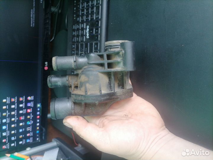 Корпус термостата форд