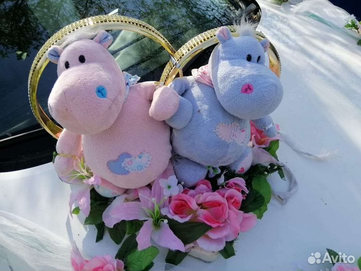 Свадебные украшения на машину