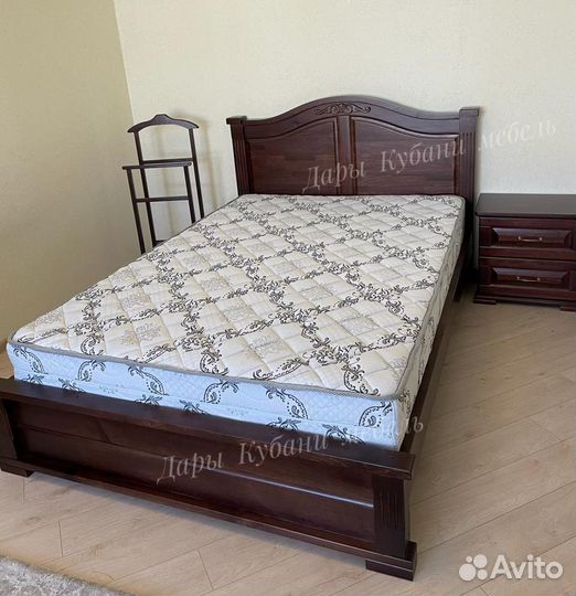 Спальня из массива сосны