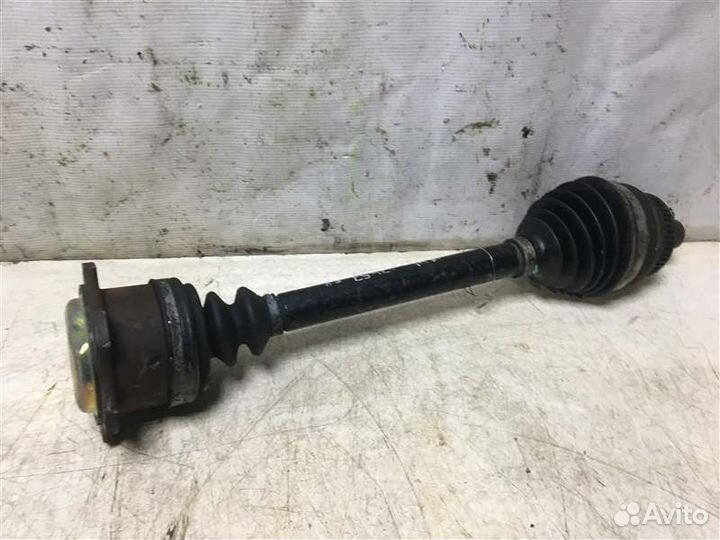 Полуось передняя правая Volkswagen Sharan