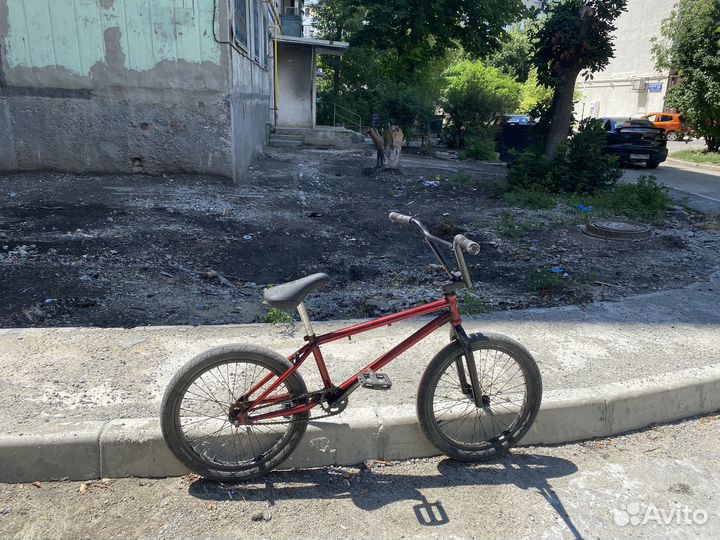 Трюковой велосипед BMX