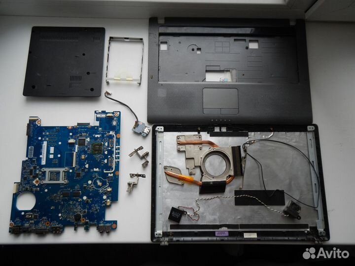 Корпуса Acer 5220, Samsung R425, R522, DNS C5501Q