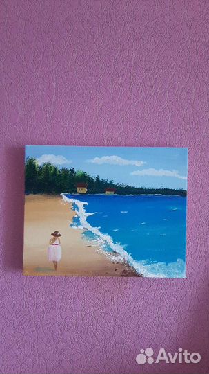 Девушка у моря