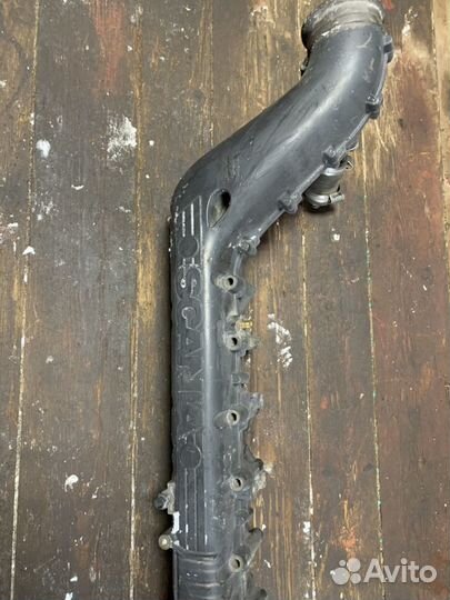 Впускной коллектор Скания 1893329 Scania