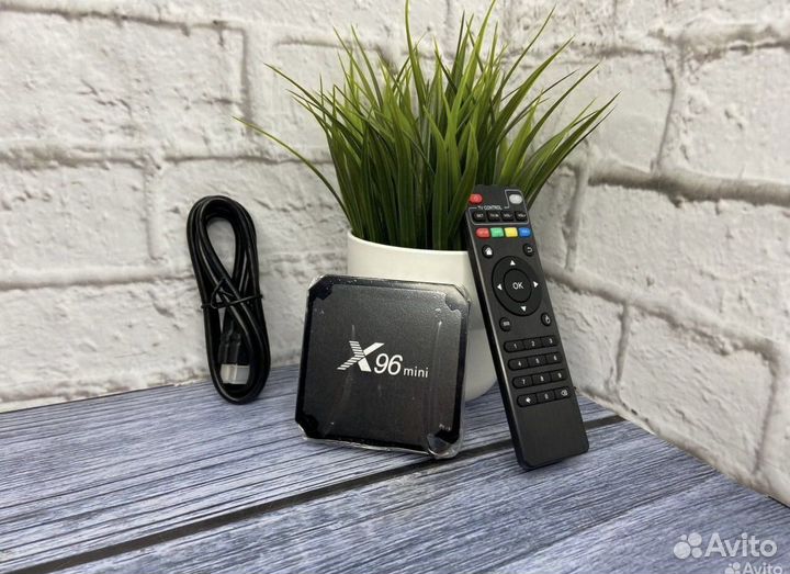 Приставка Смарт тв Android TV BOX 1GB +8GB