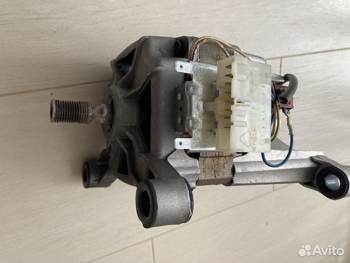 Двигатель стиральной машины Ardo FL85s