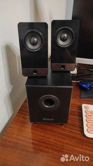 Колонки для компьютера 2.1 с деревянным сабвуфером