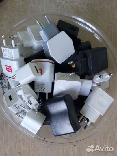 Зарядки для телефонов