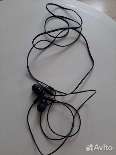 Наушники,аксессуары для телефона