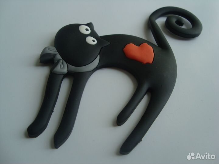 Влюбленный кот