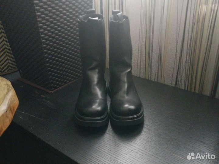 Ботинки женские 37 размер