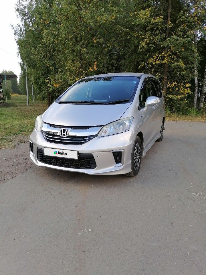 Honda Freed: фото владельца