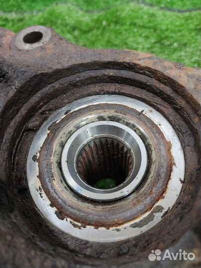 Кулак передний левый Mitsubishi Lancer 9 2007