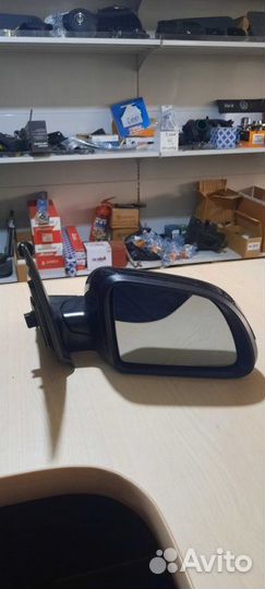 Зеркало боковое заднего вида правое Kia Rio 4