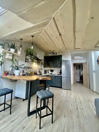 2-к. квартира, 54 м², 8/8 эт.