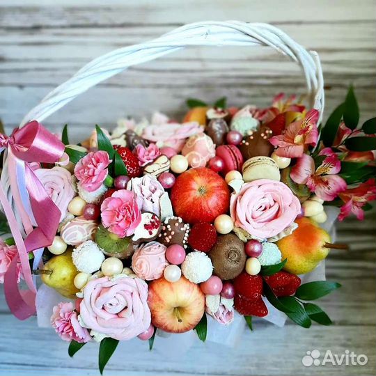 Вкусные подарки букеты