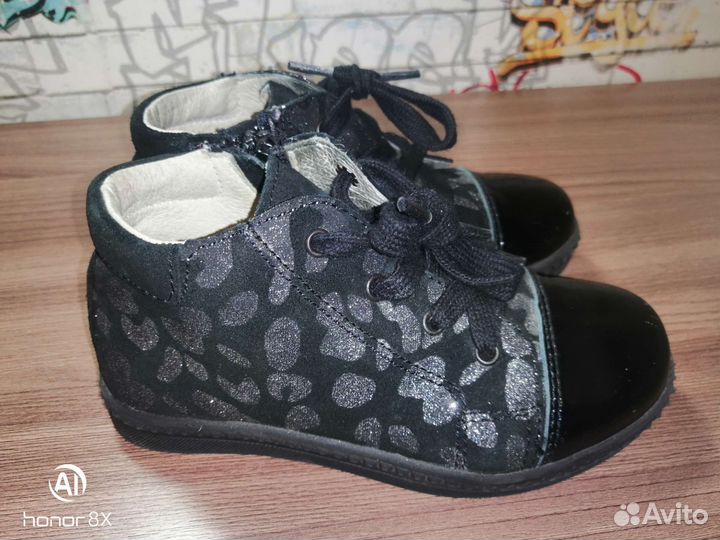 Ботинки для девочки